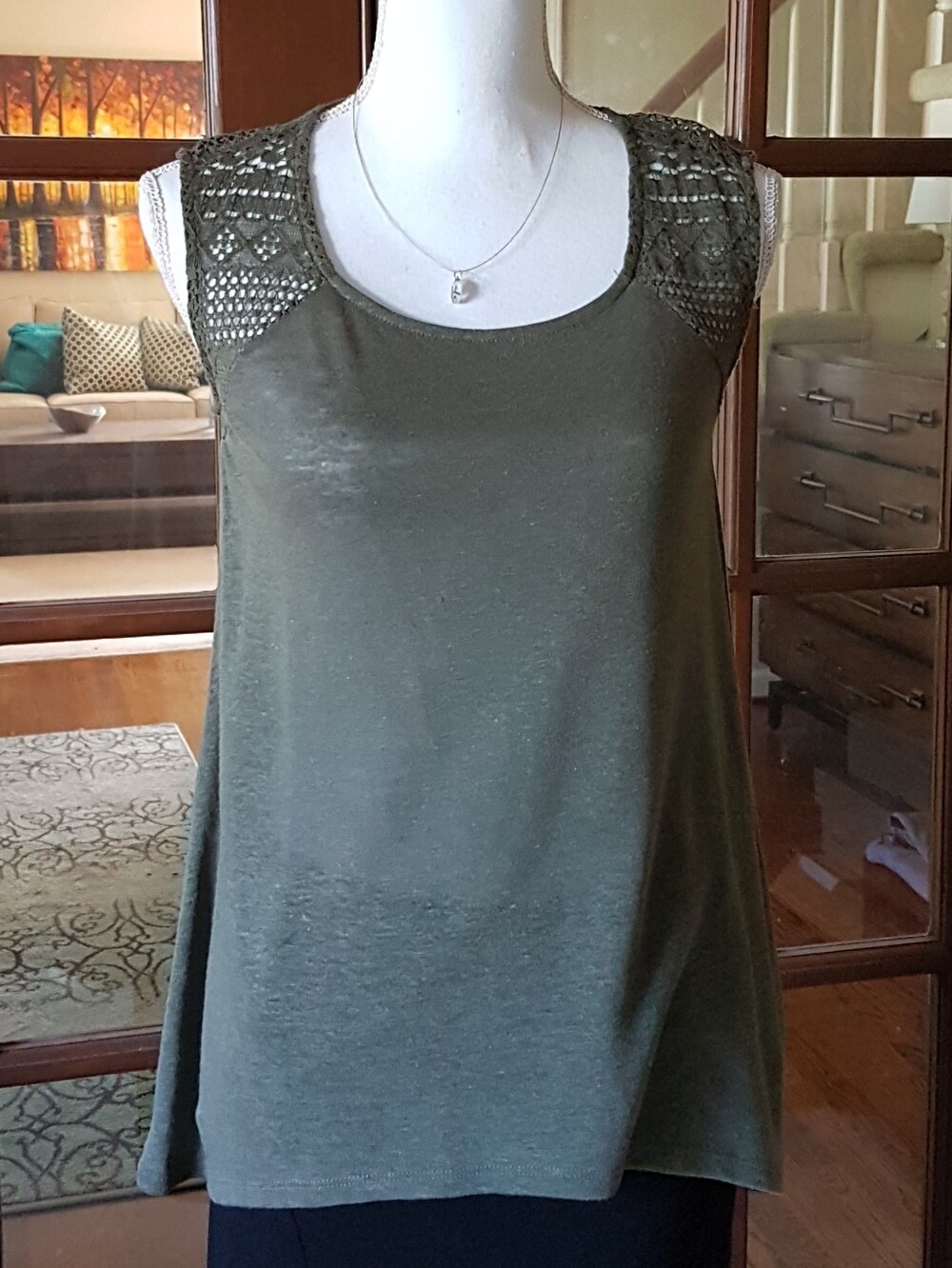 A.n.a. Olive Green Linen Blend Swimg Top With Lace Insert Sleeveless Top NEW